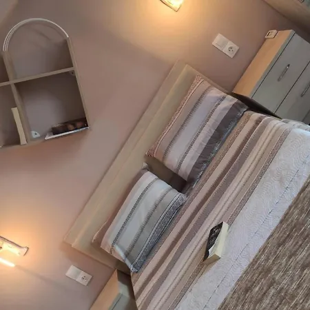 Appartement 1 Bed - Sleeps 2 - Balcony - Sea View - Parking *