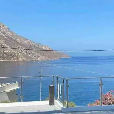 1 Bed - Sleeps 2 - Balcony - Sea View - Parking Myrties