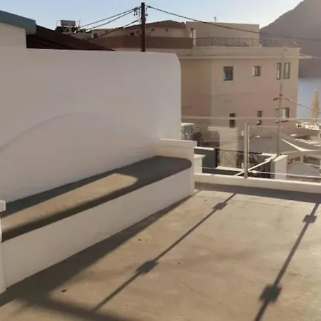 1 Bed - Sleeps 2 - Balcony - Sea View - Parking Myrties